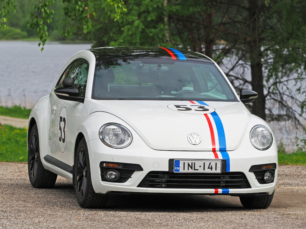 Volkswagen Beetle henkilöauto opetusajoon Autokoulu AjoNeuvot Nurmeksessa.